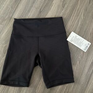 Lululemon — Wunder Train Shorts